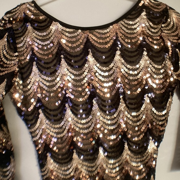 Gorgeous bodycone  evening party/formal dress. - Picture 7 of 7